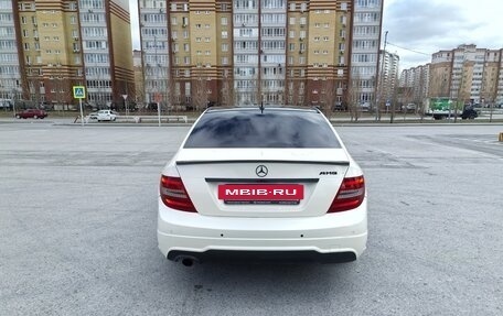 Mercedes-Benz C-Класс, 2011 год, 900 000 рублей, 6 фотография
