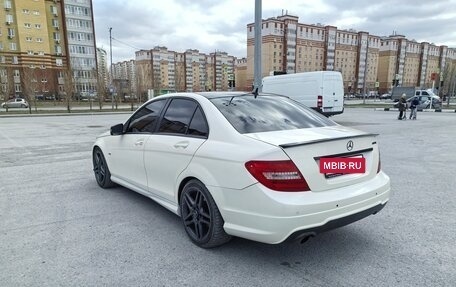 Mercedes-Benz C-Класс, 2011 год, 900 000 рублей, 7 фотография