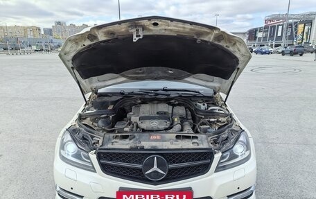 Mercedes-Benz C-Класс, 2011 год, 900 000 рублей, 9 фотография