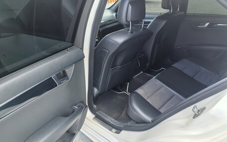 Mercedes-Benz C-Класс, 2011 год, 900 000 рублей, 20 фотография
