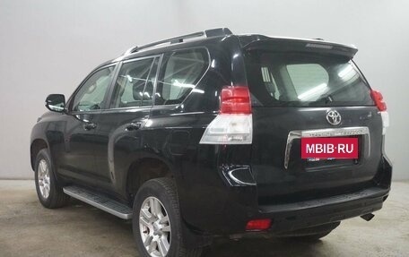 Toyota Land Cruiser Prado 150 рестайлинг 2, 2010 год, 3 263 000 рублей, 6 фотография