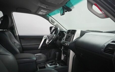 Toyota Land Cruiser Prado 150 рестайлинг 2, 2010 год, 3 263 000 рублей, 11 фотография