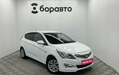 Hyundai Solaris II рестайлинг, 2015 год, 890 000 рублей, 2 фотография