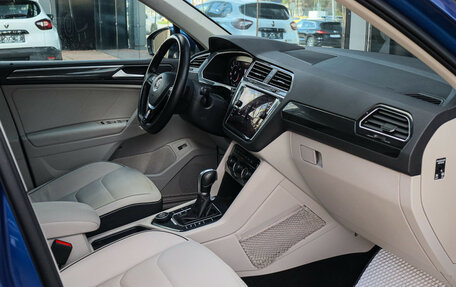 Volkswagen Tiguan II, 2018 год, 3 200 000 рублей, 7 фотография