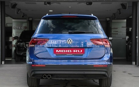 Volkswagen Tiguan II, 2018 год, 3 200 000 рублей, 5 фотография
