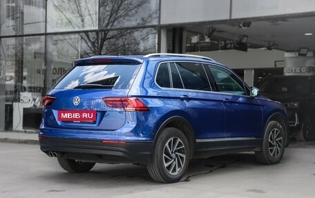 Volkswagen Tiguan II, 2018 год, 3 200 000 рублей, 4 фотография