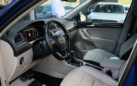 Volkswagen Tiguan II, 2018 год, 3 200 000 рублей, 14 фотография