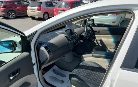 Toyota Prius, 2008 год, 759 000 рублей, 10 фотография