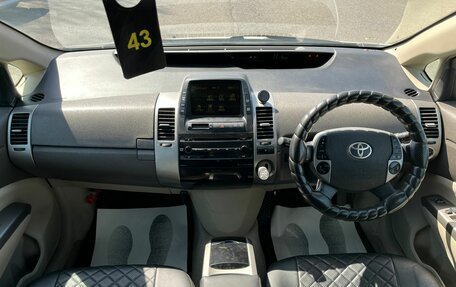 Toyota Prius, 2008 год, 759 000 рублей, 14 фотография