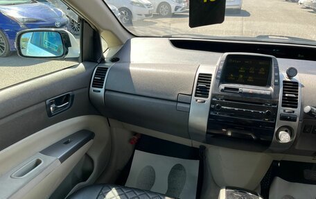 Toyota Prius, 2008 год, 759 000 рублей, 15 фотография