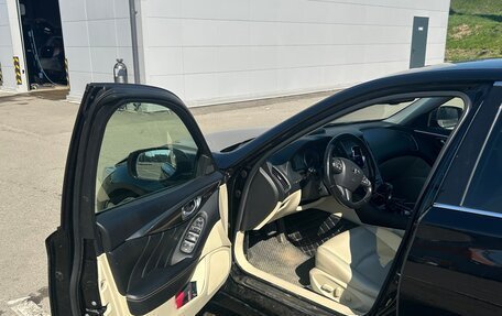 Infiniti Q50 I рестайлинг, 2015 год, 1 750 000 рублей, 8 фотография