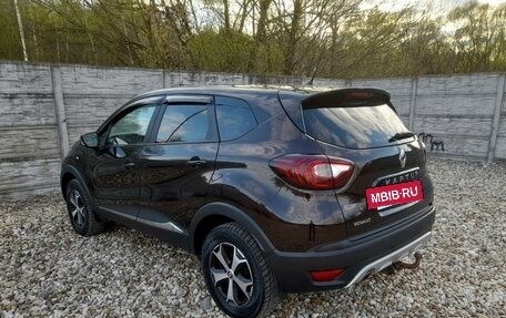 Renault Kaptur I рестайлинг, 2019 год, 1 700 000 рублей, 5 фотография