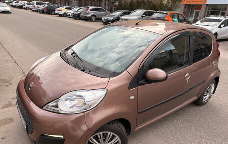 Peugeot 107 I рестайлинг, 2013 год, 650 000 рублей, 1 фотография