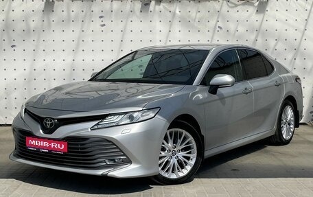 Toyota Camry, 2019 год, 2 990 000 рублей, 1 фотография