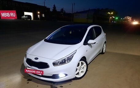 KIA cee'd III, 2014 год, 876 000 рублей, 2 фотография