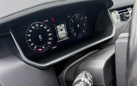 Land Rover Range Rover IV рестайлинг, 2018 год, 6 950 000 рублей, 8 фотография