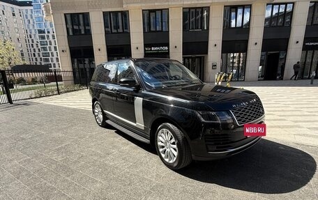 Land Rover Range Rover IV рестайлинг, 2018 год, 6 950 000 рублей, 4 фотография