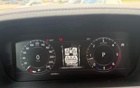 Land Rover Range Rover IV рестайлинг, 2018 год, 6 950 000 рублей, 20 фотография