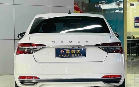 Skoda Superb III рестайлинг, 2021 год, 1 640 700 рублей, 4 фотография
