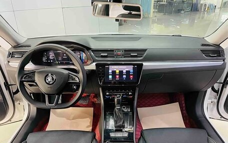 Skoda Superb III рестайлинг, 2021 год, 1 640 700 рублей, 7 фотография