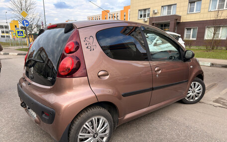 Peugeot 107 I рестайлинг, 2013 год, 650 000 рублей, 3 фотография