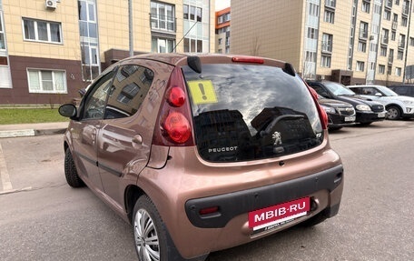 Peugeot 107 I рестайлинг, 2013 год, 650 000 рублей, 4 фотография