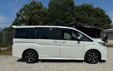Honda Stepwgn IV, 2021 год, 1 997 000 рублей, 3 фотография