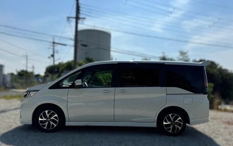 Honda Stepwgn IV, 2021 год, 1 997 000 рублей, 7 фотография