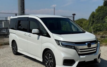 Honda Stepwgn IV, 2021 год, 1 997 000 рублей, 2 фотография