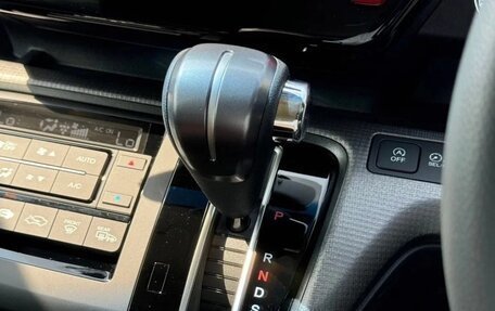 Honda Stepwgn IV, 2021 год, 1 997 000 рублей, 19 фотография