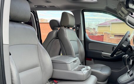 Hyundai Grand Starex Grand Starex I рестайлинг 2, 2014 год, 2 400 000 рублей, 23 фотография