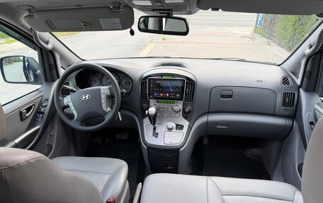 Hyundai Grand Starex Grand Starex I рестайлинг 2, 2014 год, 2 400 000 рублей, 26 фотография
