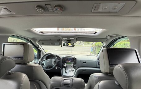 Hyundai Grand Starex Grand Starex I рестайлинг 2, 2014 год, 2 400 000 рублей, 25 фотография