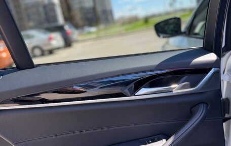 BMW 5 серия, 2019 год, 2 690 000 рублей, 16 фотография