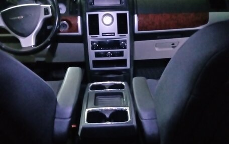 Chrysler Voyager IV, 2008 год, 1 200 000 рублей, 5 фотография
