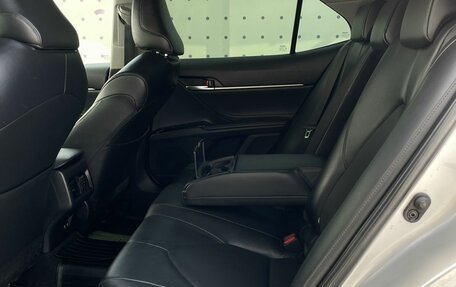 Toyota Camry, 2019 год, 2 990 000 рублей, 13 фотография