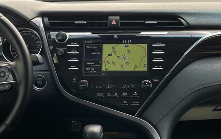 Toyota Camry, 2019 год, 2 990 000 рублей, 17 фотография