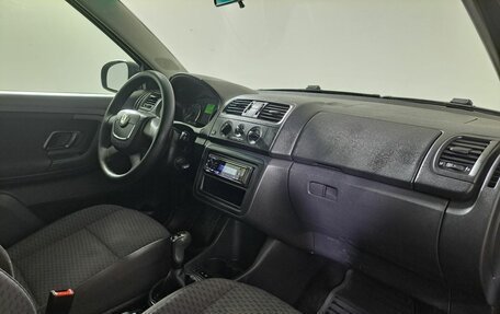 Skoda Fabia II, 2010 год, 390 000 рублей, 13 фотография