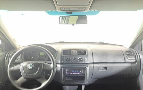 Skoda Fabia II, 2010 год, 390 000 рублей, 17 фотография