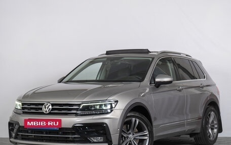 Volkswagen Tiguan II, 2018 год, 3 199 000 рублей, 2 фотография