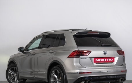 Volkswagen Tiguan II, 2018 год, 3 199 000 рублей, 6 фотография