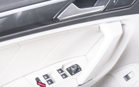 Volkswagen Tiguan II, 2018 год, 3 199 000 рублей, 9 фотография