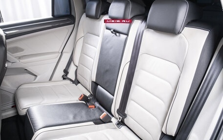 Volkswagen Tiguan II, 2018 год, 3 199 000 рублей, 20 фотография