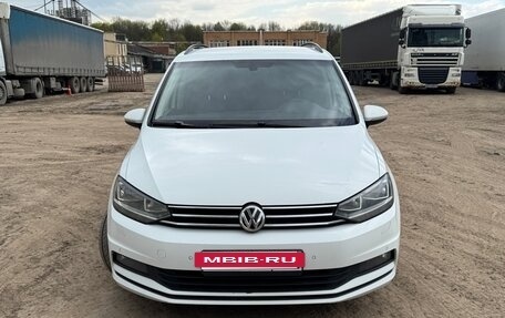 Volkswagen Touran III, 2019 год, 1 850 000 рублей, 2 фотография