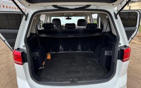 Volkswagen Touran III, 2019 год, 1 850 000 рублей, 12 фотография