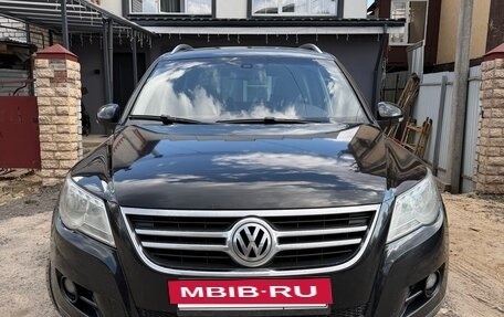 Volkswagen Tiguan I, 2009 год, 749 000 рублей, 2 фотография