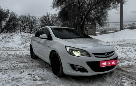 Opel Astra J, 2012 год, 800 000 рублей, 2 фотография