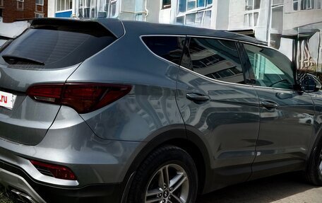 Hyundai Santa Fe III рестайлинг, 2018 год, 2 550 000 рублей, 3 фотография