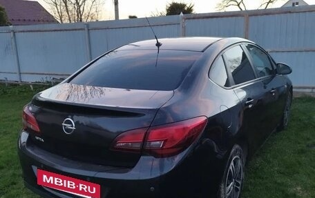 Opel Astra J, 2013 год, 750 000 рублей, 2 фотография