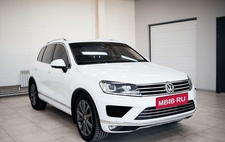 Volkswagen Touareg III, 2015 год, 3 332 000 рублей, 3 фотография